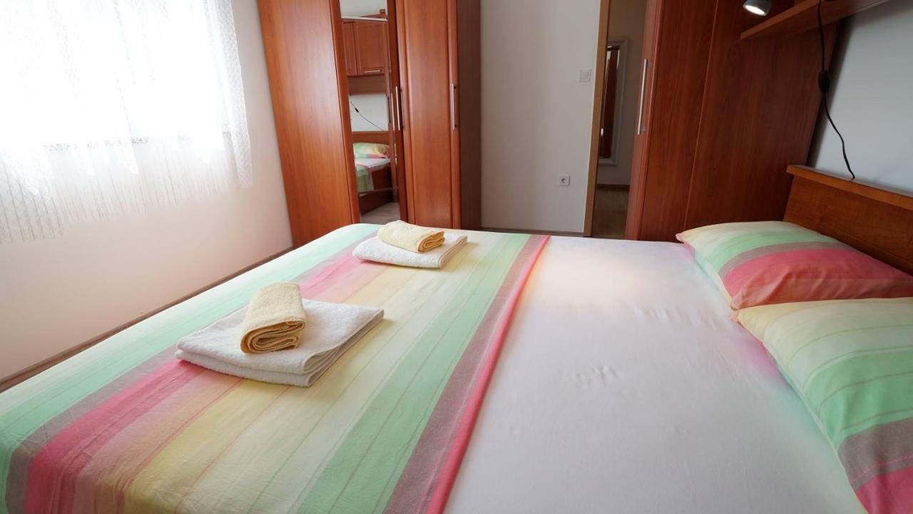 Apartment Ana Vinjerac Eksteriør bilde