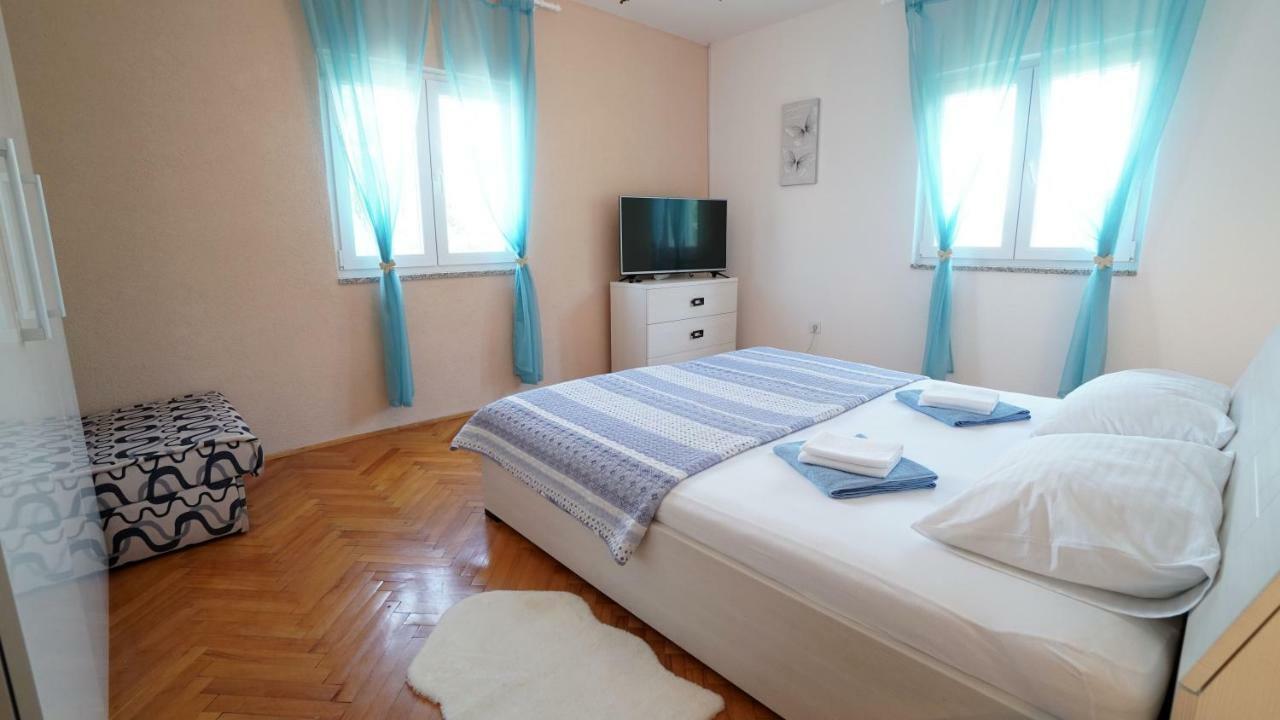 Apartment Ana Vinjerac Eksteriør bilde